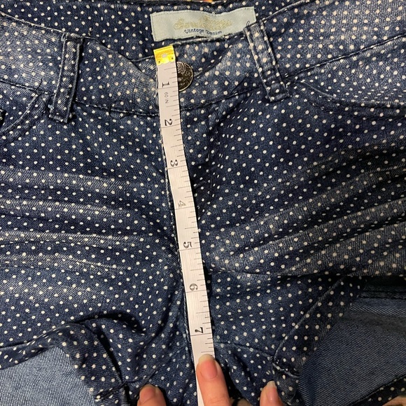 🫐ADORABLE POLKA-DOTED CUFFED DENIM SHORTS!🫐 - Picture 13 of 13